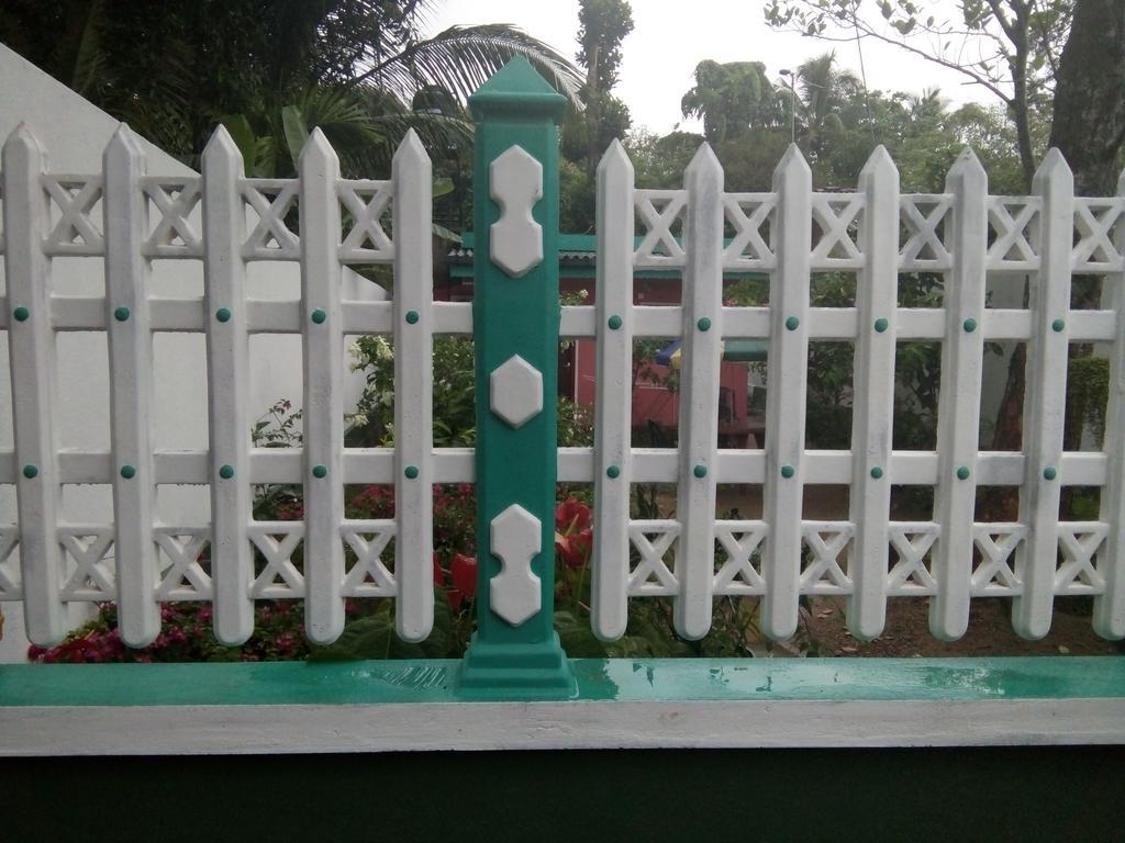 Little Pink House Apartment มิริสซา ภายนอก รูปภาพ